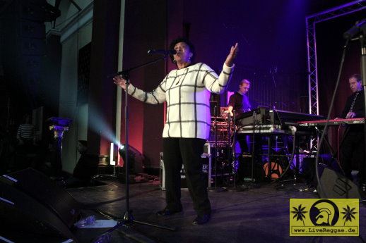Doreen Shaffer (Jam) with The Skatalites 13. Dynamite Ska Festival - Felsenkeller, Leipzig 05. November 2016 (16).JPG
